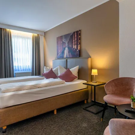 Auto-Parkhotel Hamburg St Pauli-3